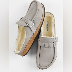 Birkenstock Gray Suede Buckley Shearling Clogs Excellent Condition
7.5 US 38 EU